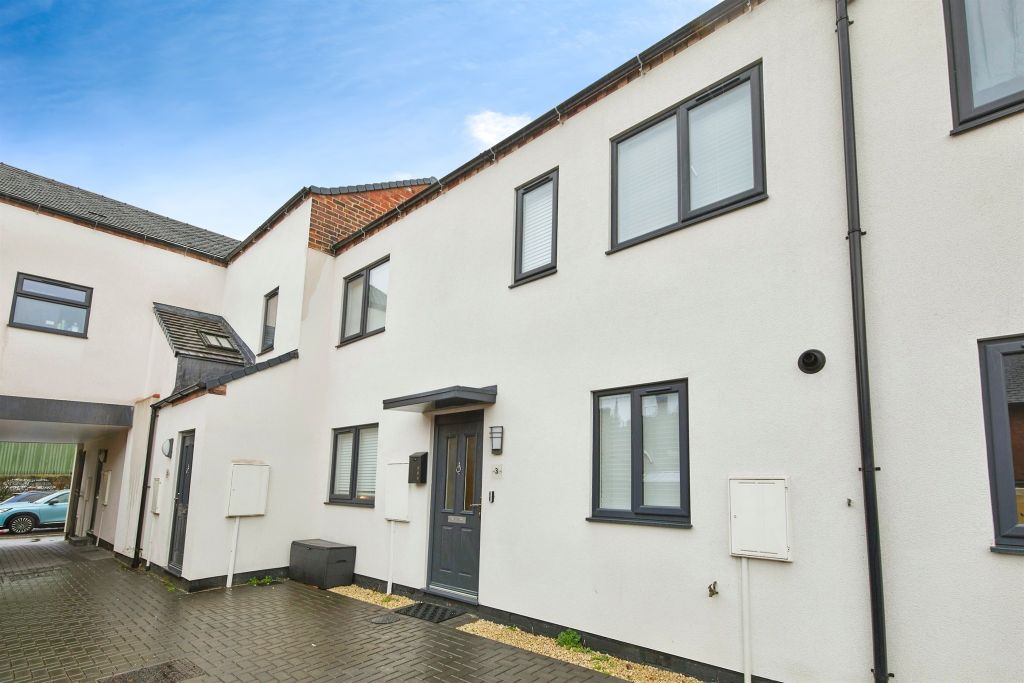 Property photo 2 of 20