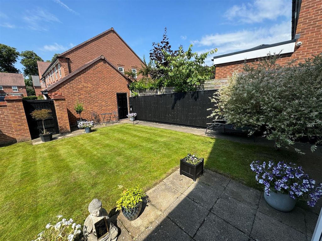 Property photo 3 of 19