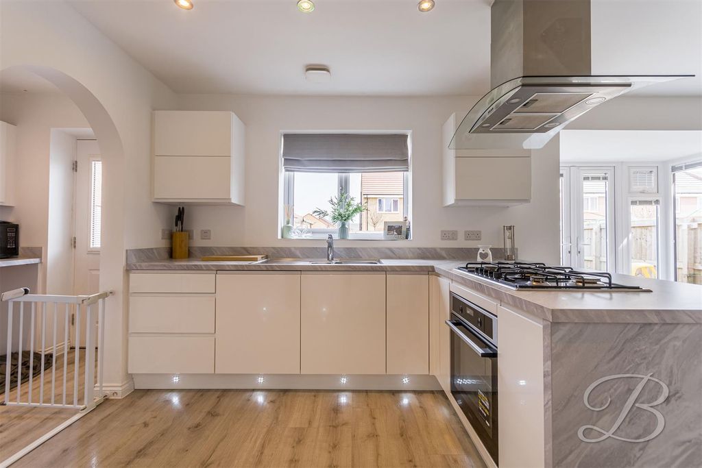 Property photo 3 of 24 Ccltd-3.Jpg