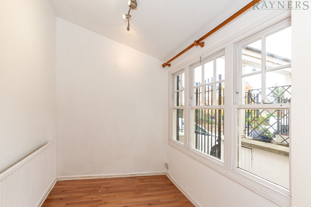 Property photo 3 of 30