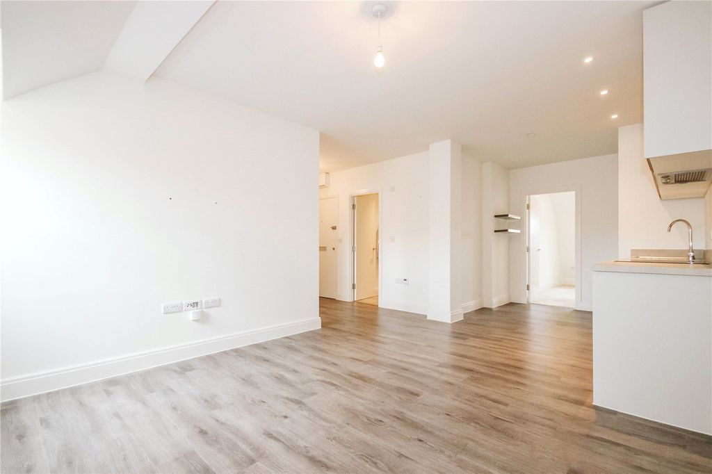 Property photo 1 of 18 Picture No. 23
