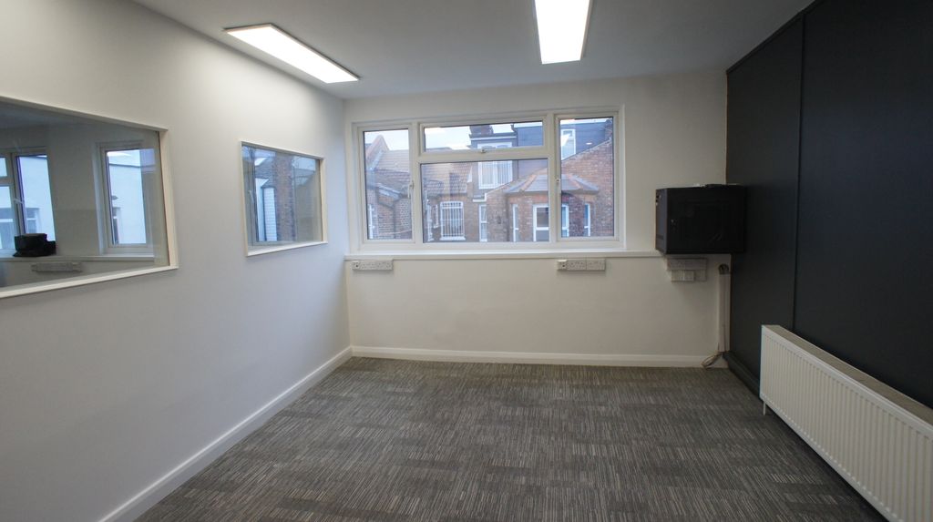 Property photo 2 of 4