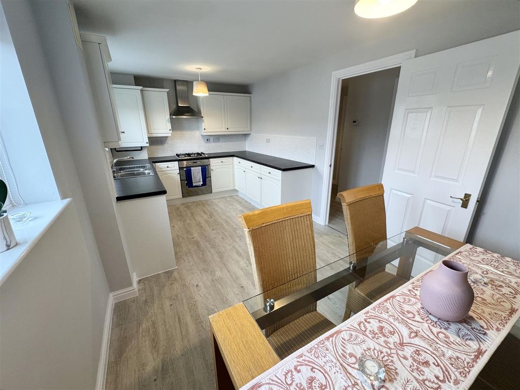 Property photo 3 of 12 Img_2969.Jpg