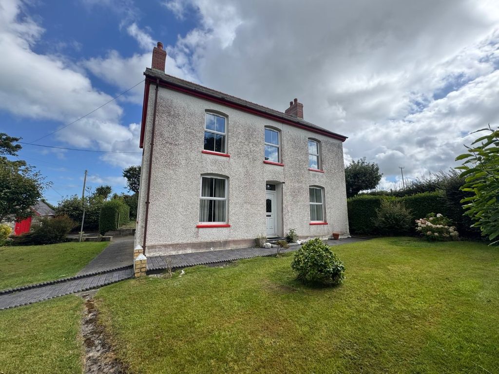 Property photo 2 of 41
