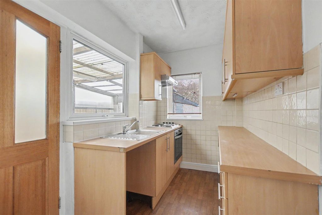 Property photo 3 of 26 Kitchen_1.Jpeg