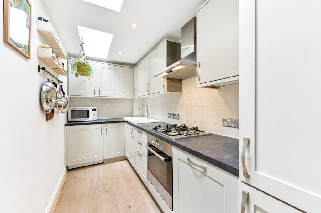 Property photo 3 of 13