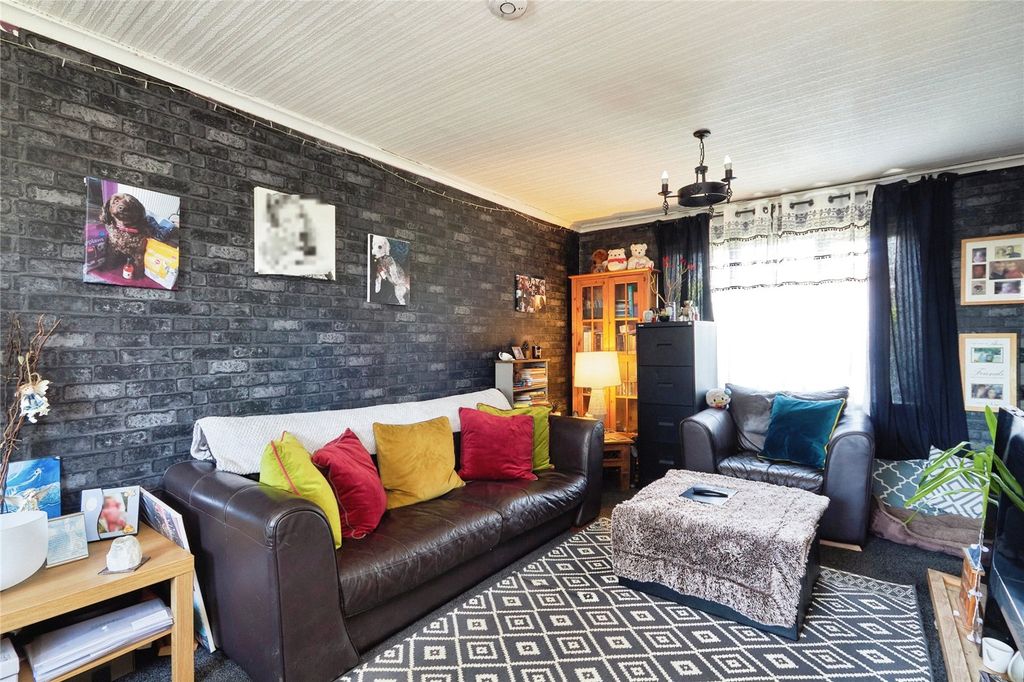 Property photo 3 of 18 Picture No. 21