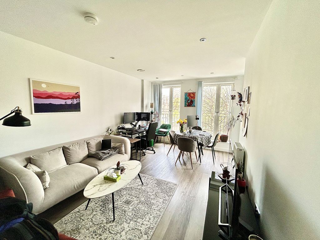 Property photo 2 of 11