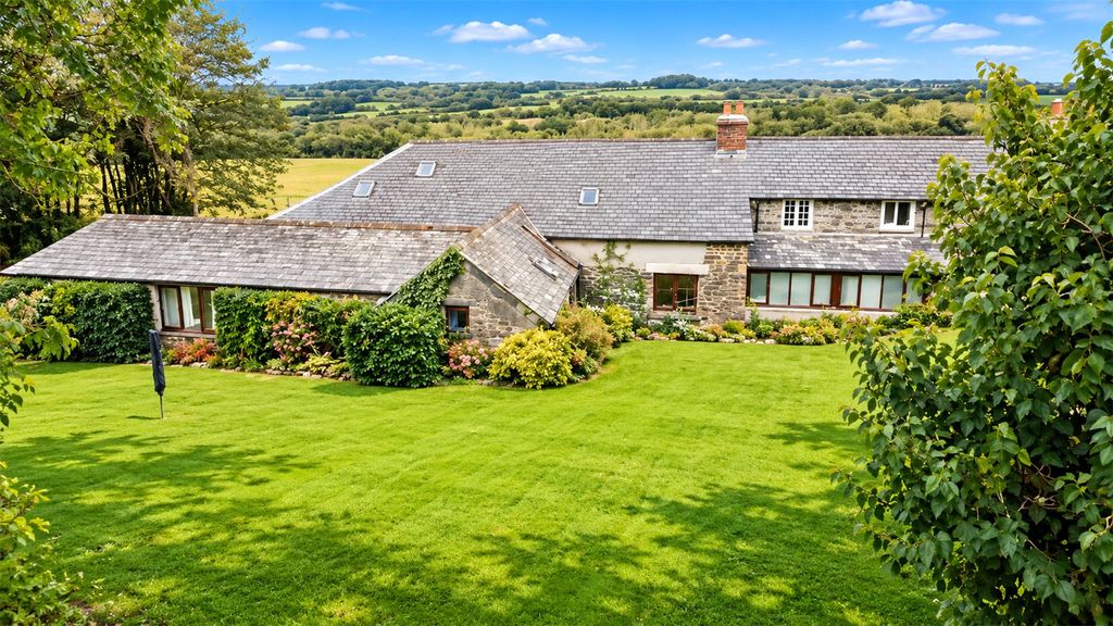 Property photo 2 of 66 Picture No. 76