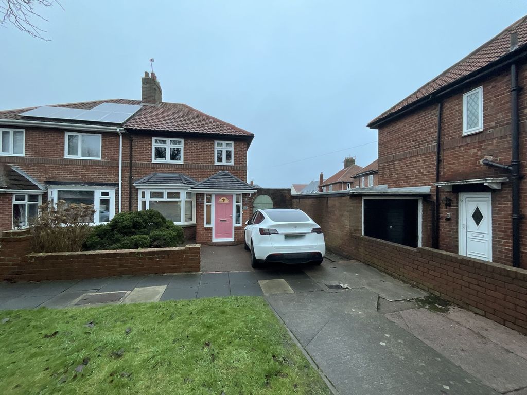 Property photo 3 of 24