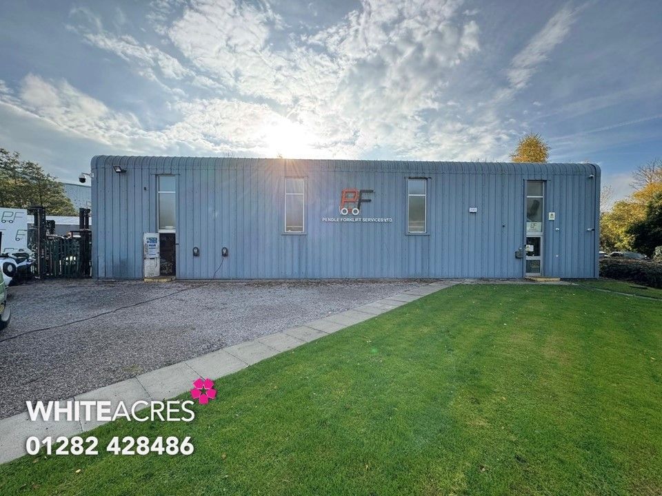 Property photo 1 of 8 Photo 9