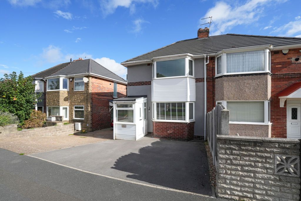 Property photo 1 of 15 External
