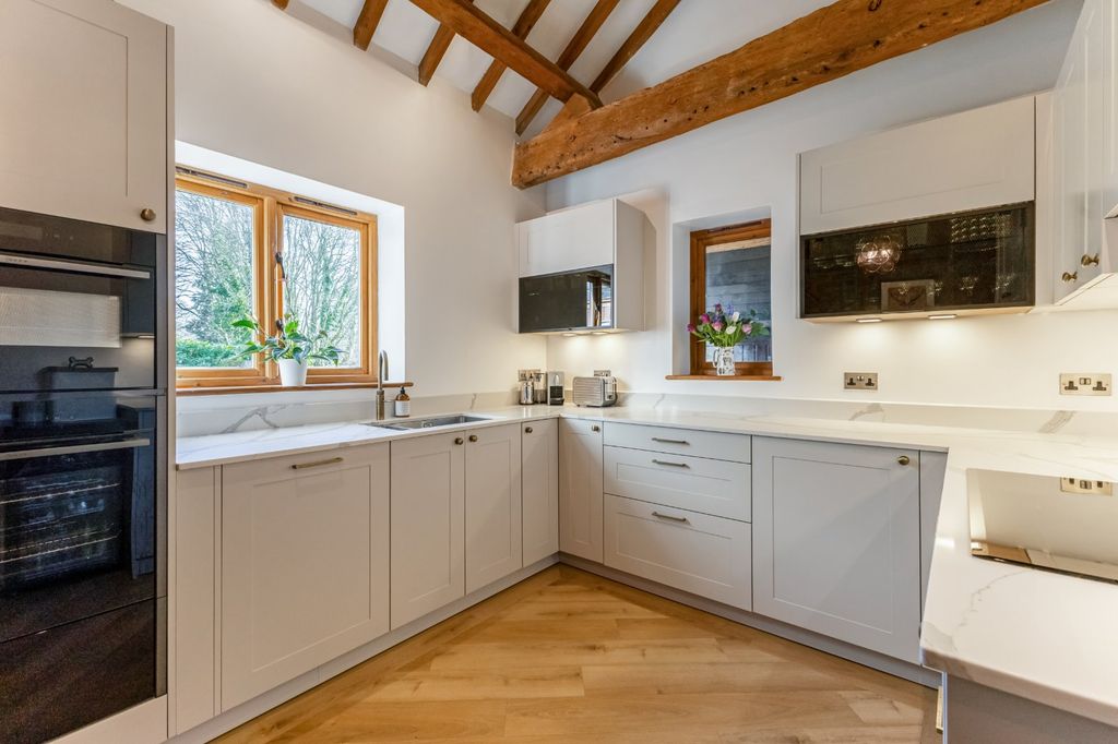 Property photo 1 of 12 Picture No. 14