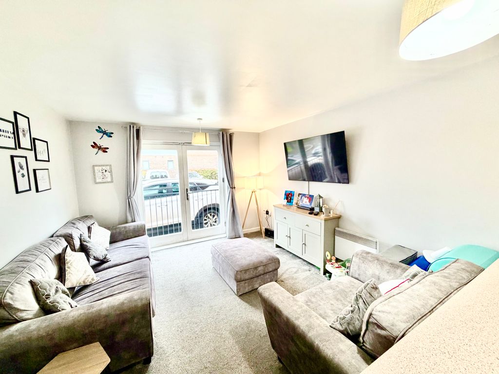 Property photo 2 of 10 Living Area