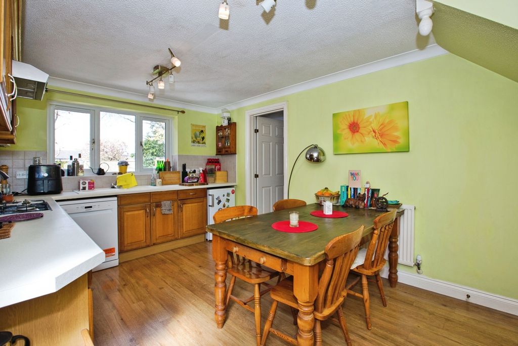 Property photo 3 of 17 Photo