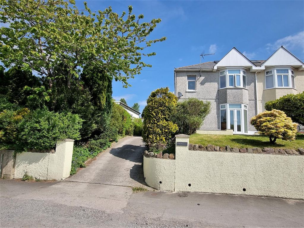 Property photo 1 of 25 Houselyndhurst.Jpg