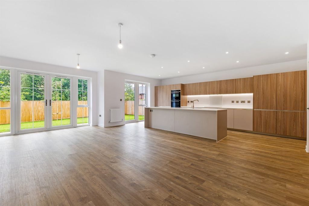 Property photo 2 of 13 Open Plan Dining/Kitchen