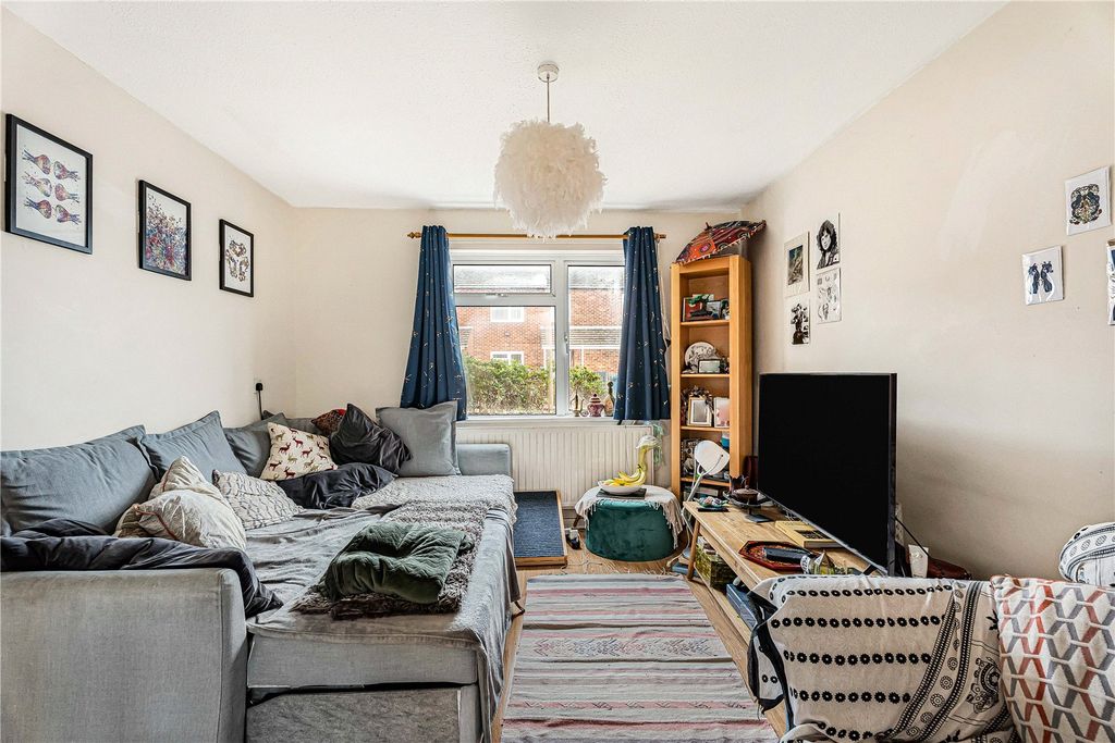 Property photo 2 of 9 Sitting Room