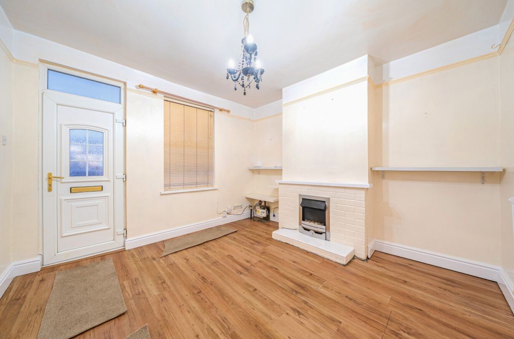 Property photo 2 of 20 1397724-8-69612Df36E73F