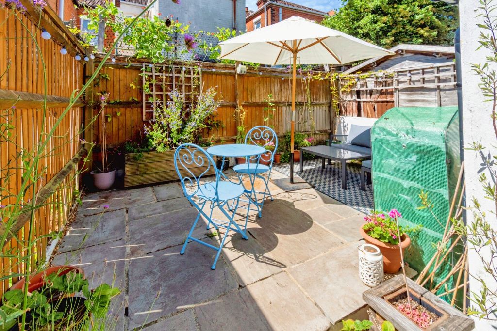 Property photo 2 of 18