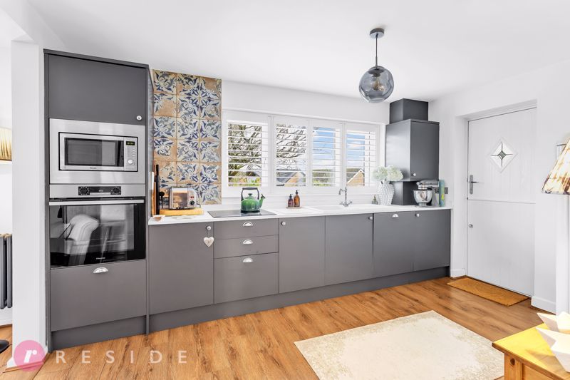 Property photo 3 of 29 Kitchen