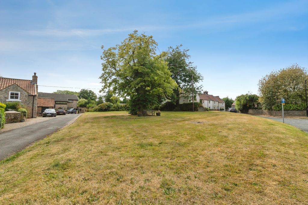 Property photo 3 of 19 Pbox-Img.Jpg