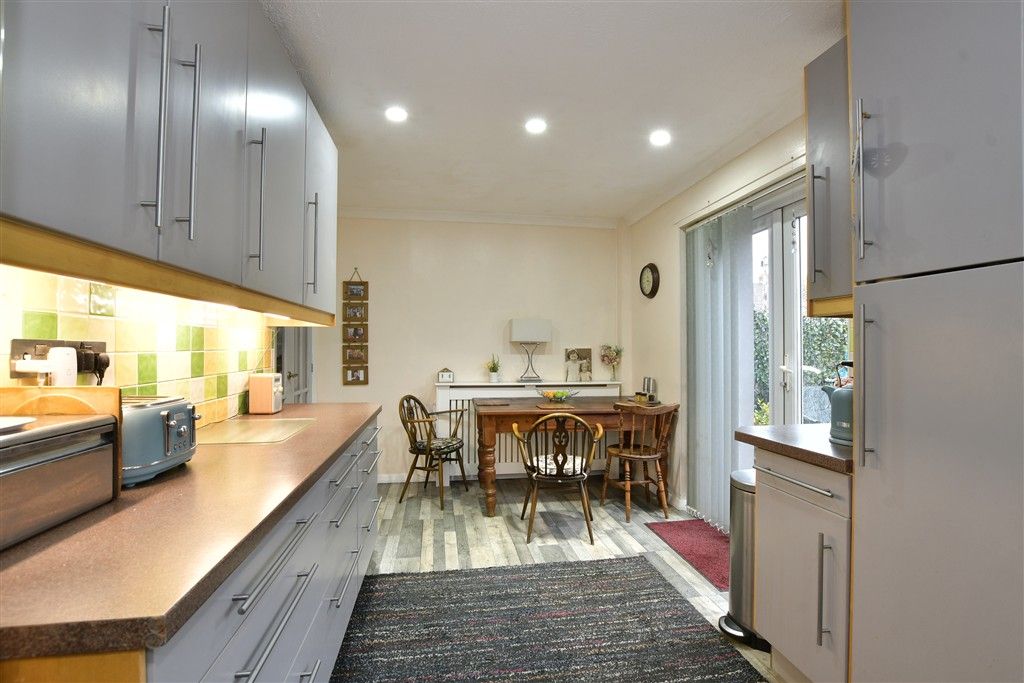 Property photo 2 of 11 Kitchen/Dining Room