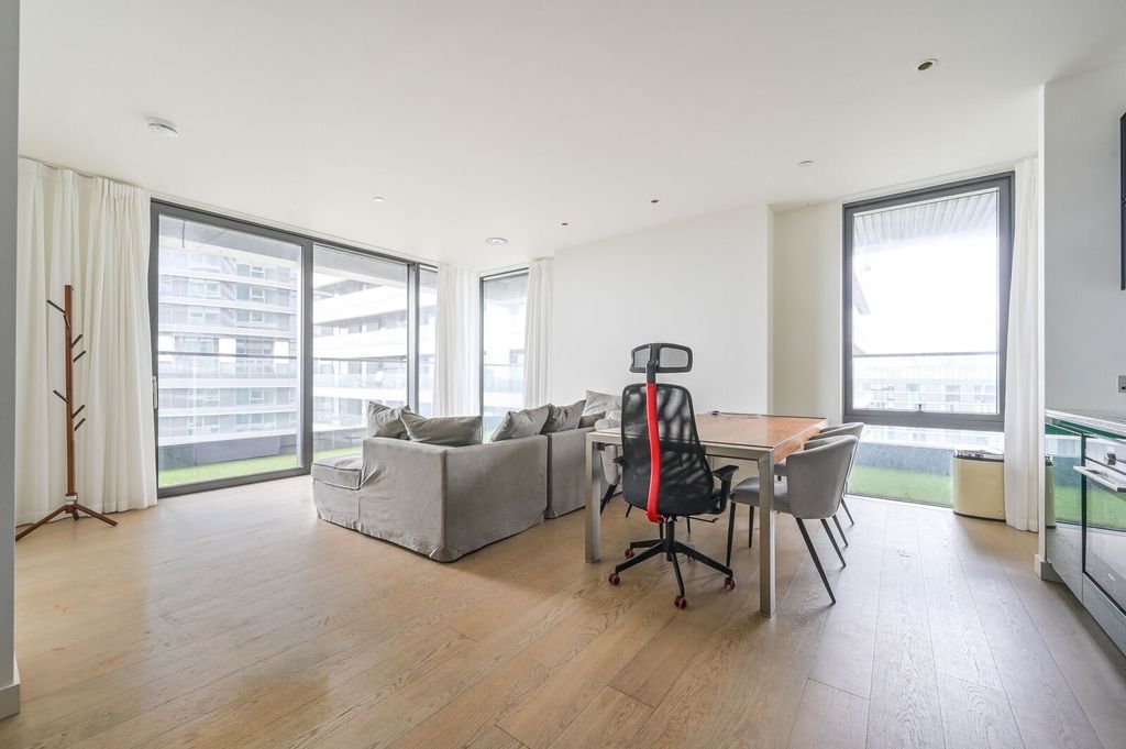 Property photo 1 of 37