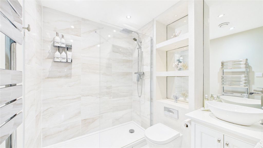 Additional image 14 of 1 bed flat for saleLightwater, Surrey GU18