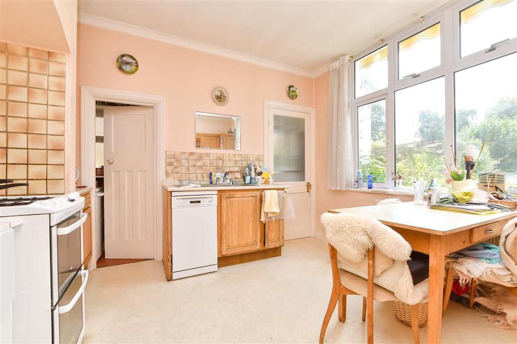 Property photo 2 of 12 Kitchen