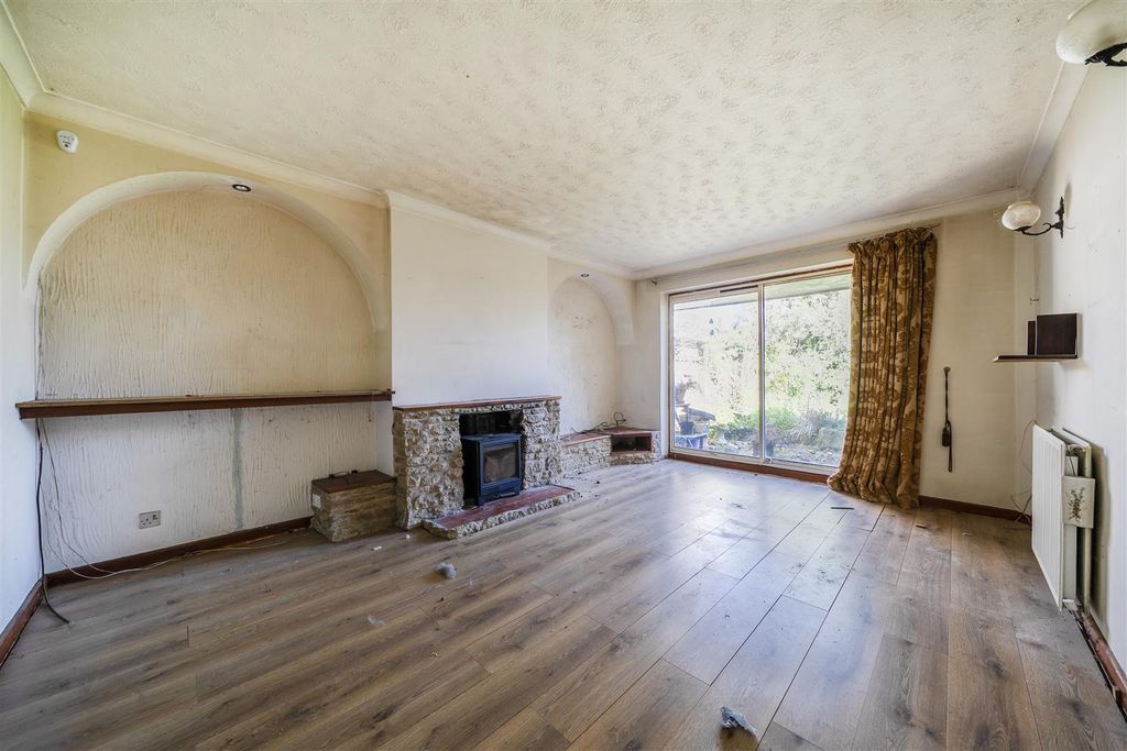 Property photo 3 of 17 1447695-8-69E890024941c.Jpg