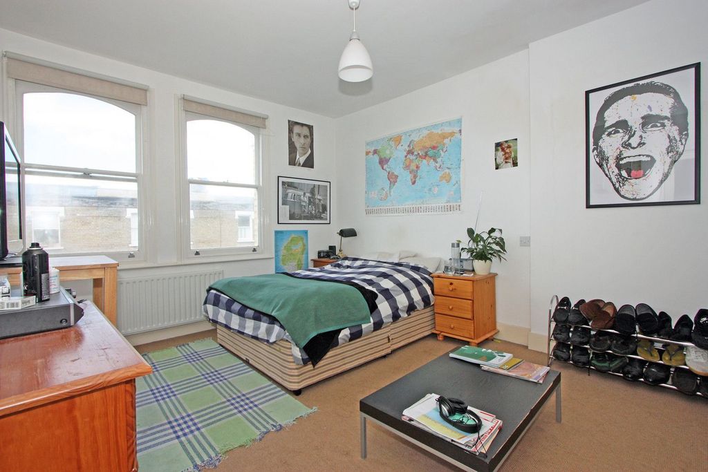 Property photo 3 of 7