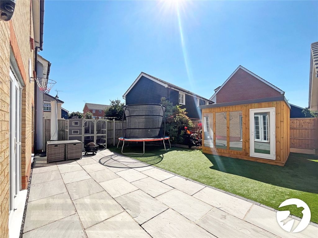 Property photo 2 of 20 Picture No. 08