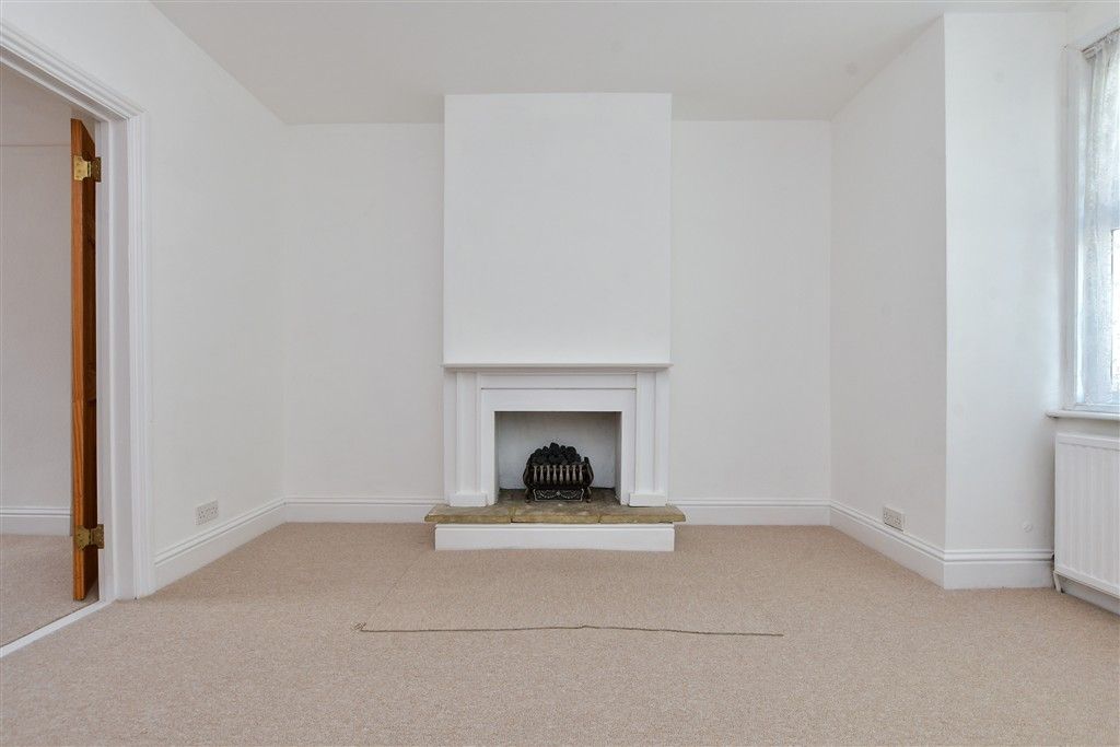 Property photo 1 of 10 Lounge