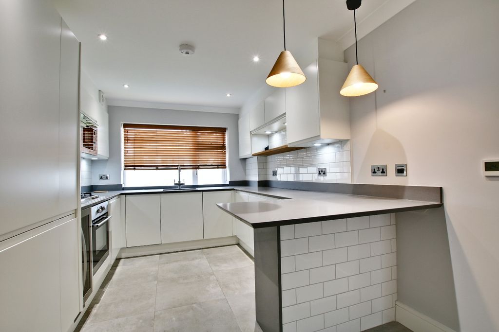 Property photo 1 of 11 2358611