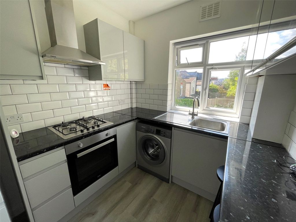 Property photo 2 of 10 Picture No. 07