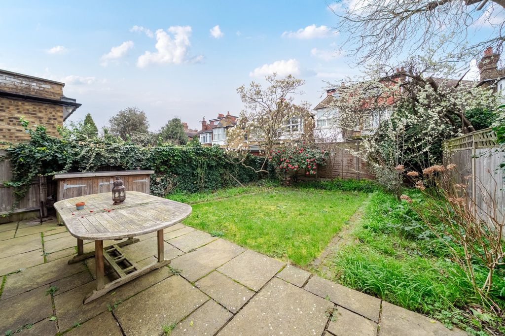 Property photo 2 of 14 Picture No. 25