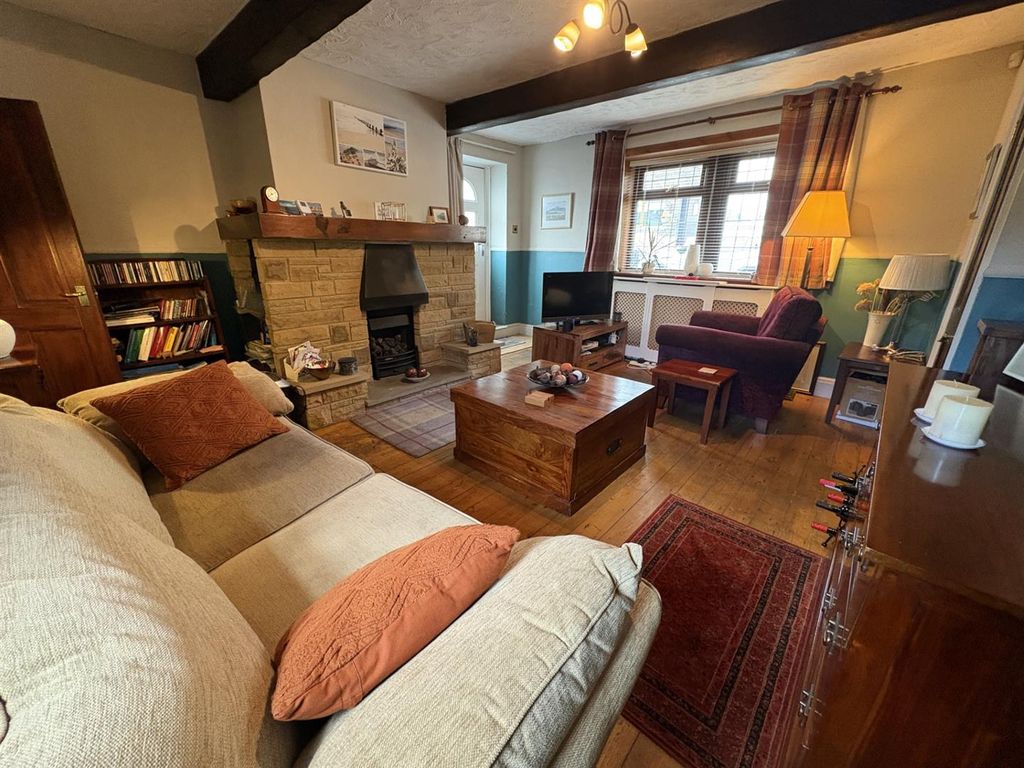 Property photo 2 of 12