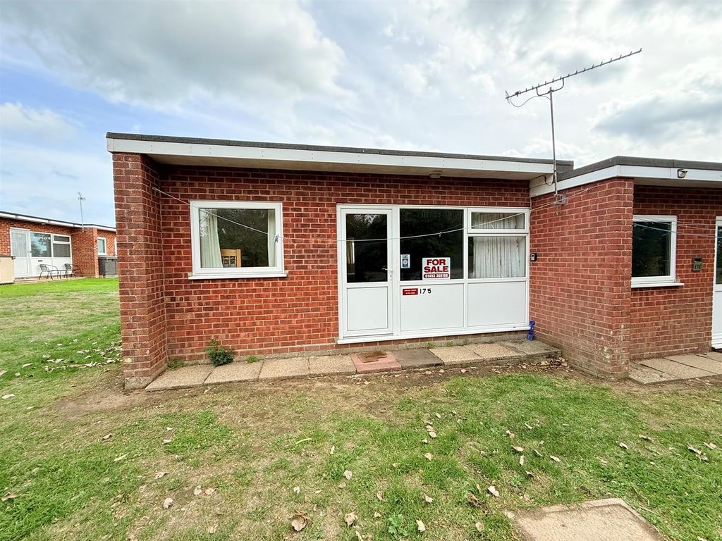 Property photo 1 of 7 Front