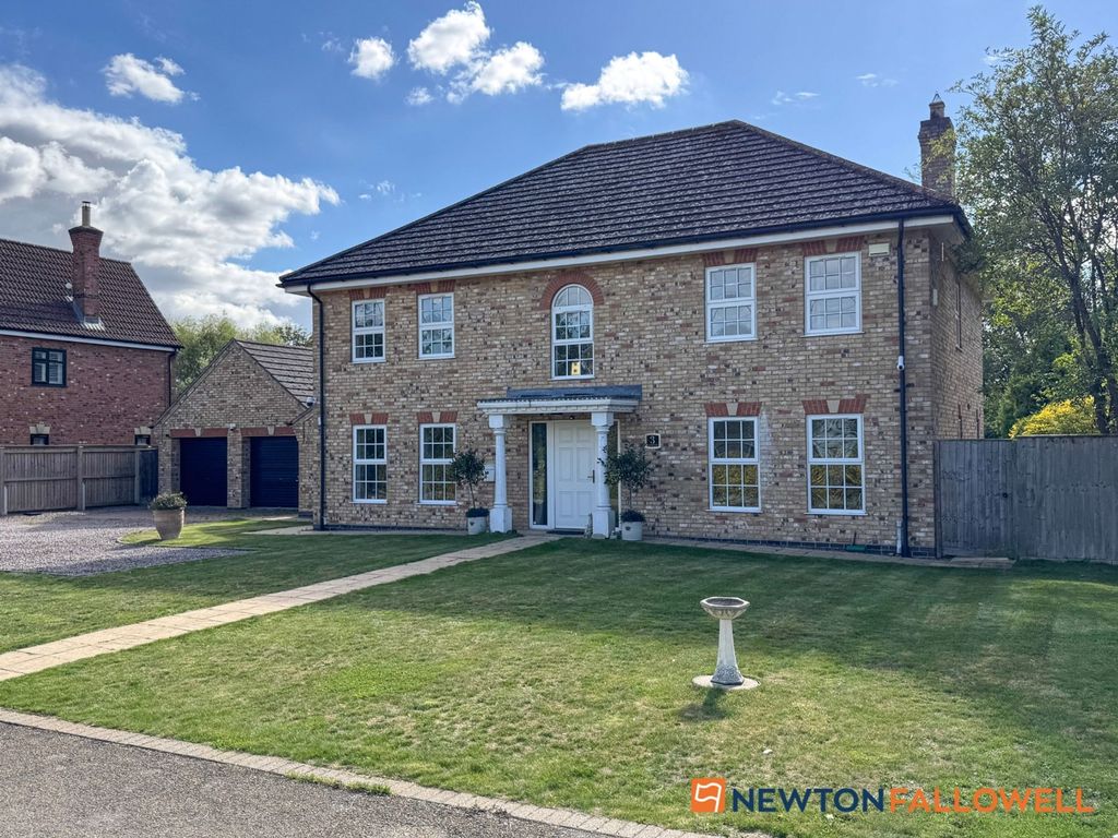 Property photo 1 of 28