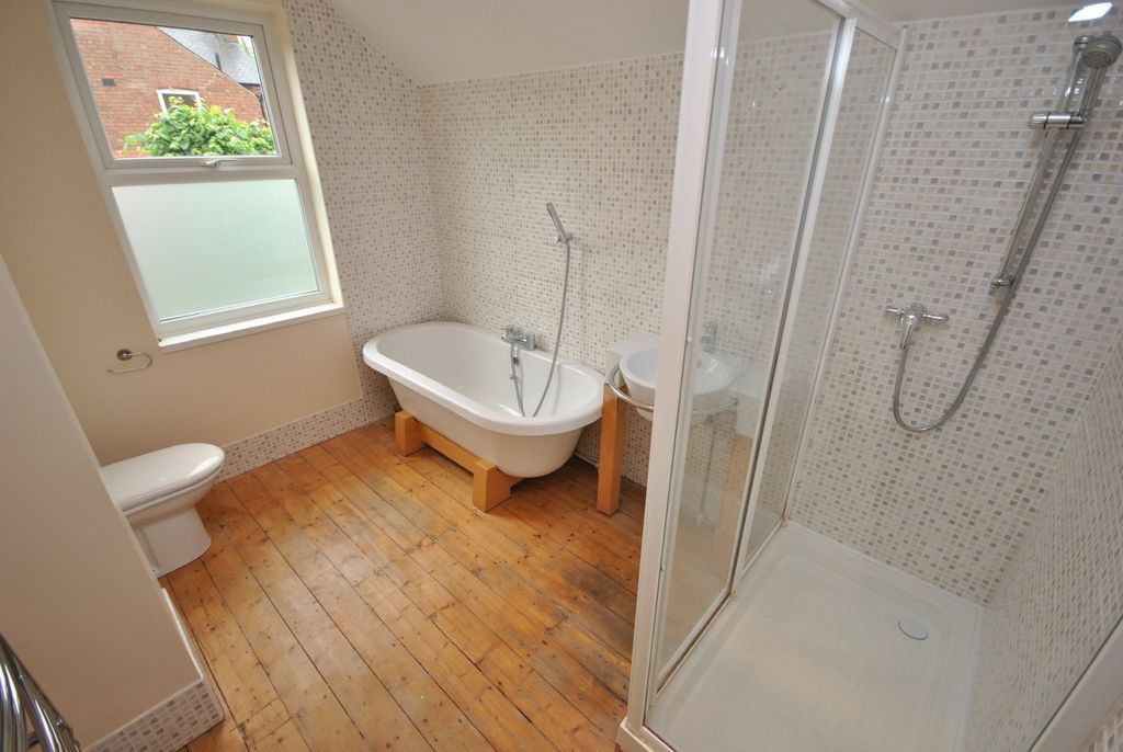 Property photo 3 of 8 Photo 03