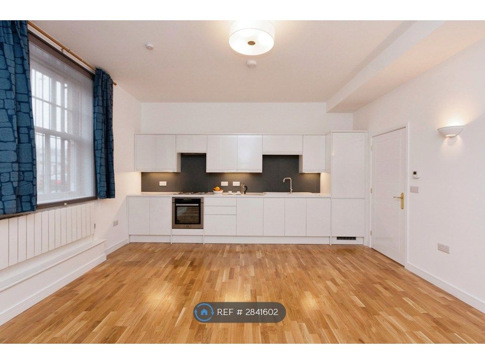 Property photo 2 of 9 Living Room