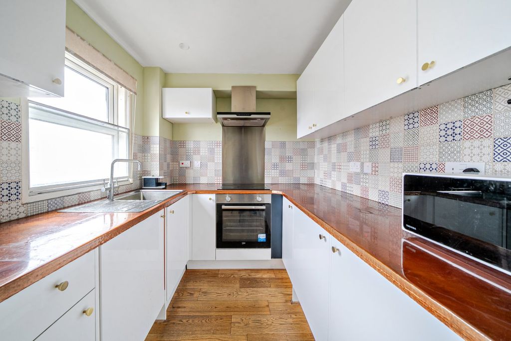 Property photo 2 of 11 Picture No. 03