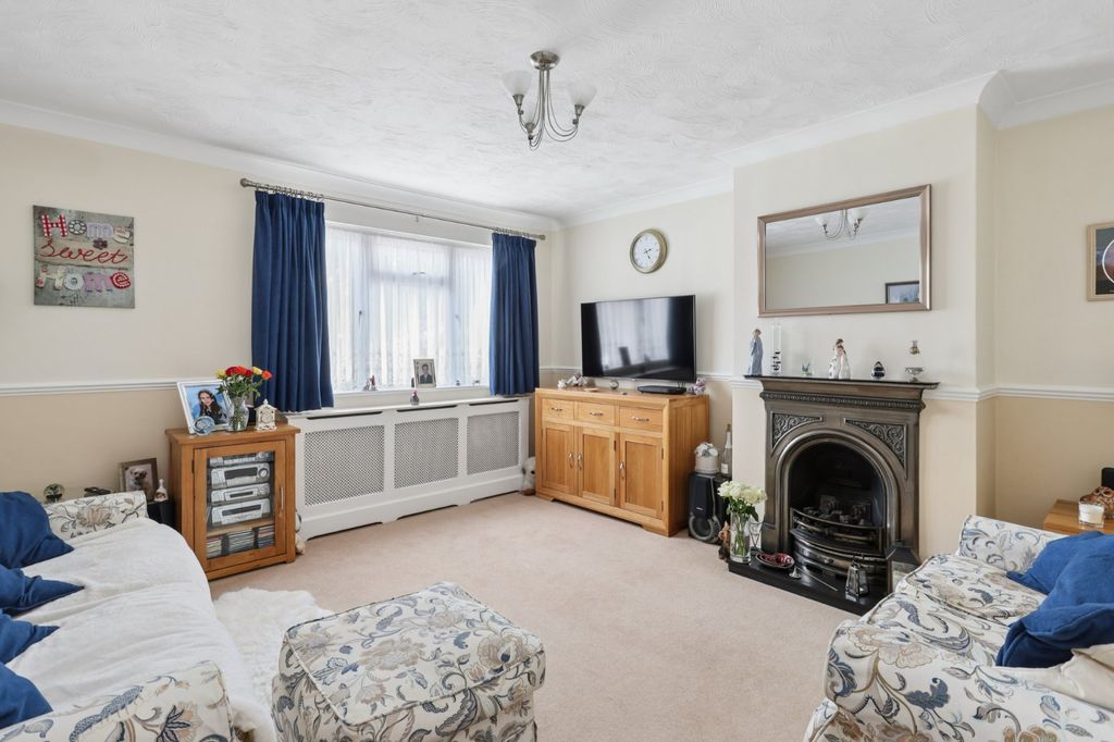 Property photo 3 of 10 Picture No. 02