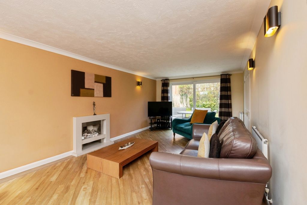 Property photo 2 of 20 Pbox-Img.Jpg