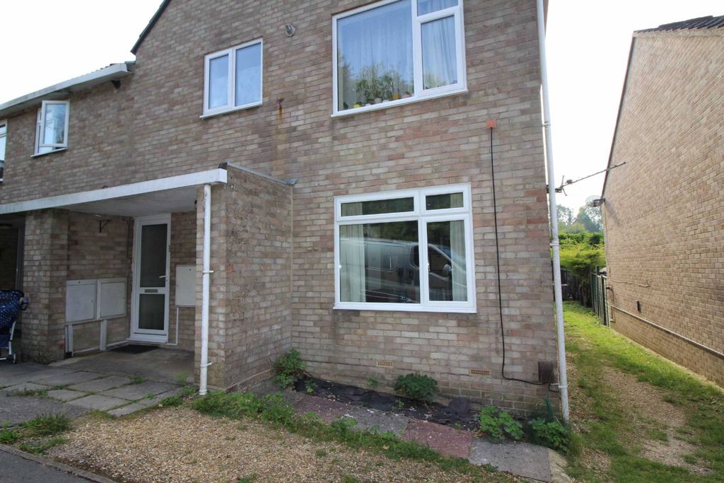 Property photo 1 of 8