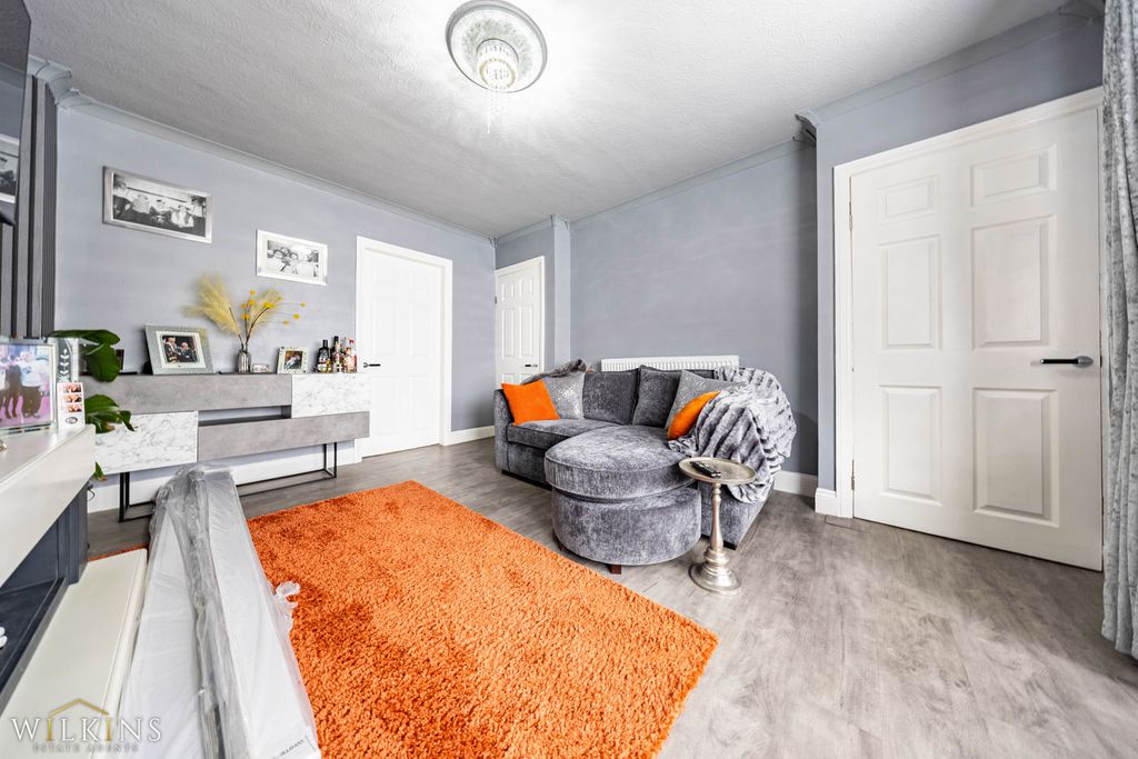 Property photo 3 of 20 Photograph