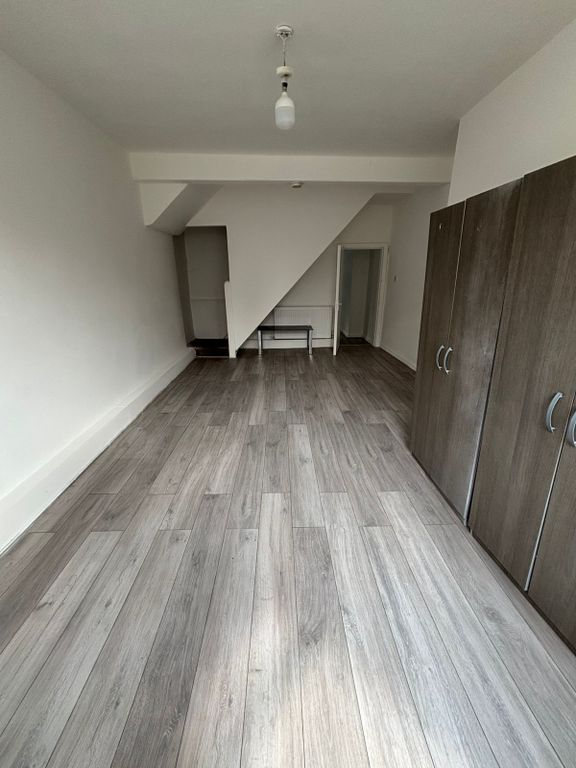 Property photo 3 of 5 Gallery