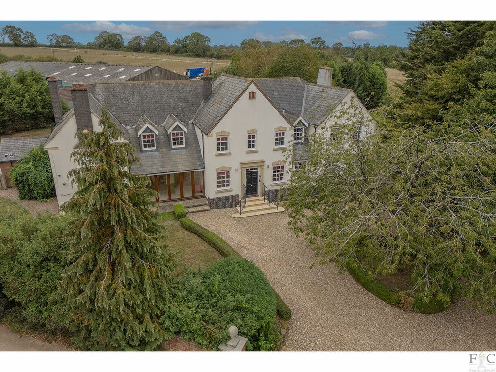 Property photo 1 of 42