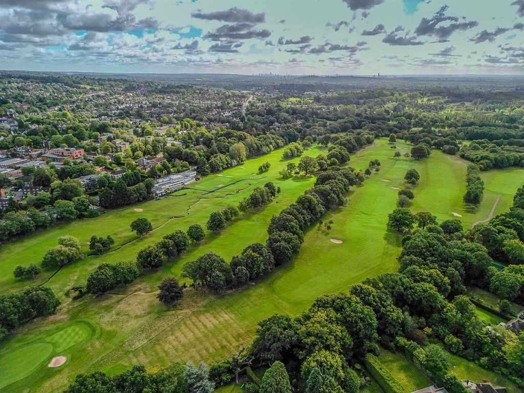 Property photo 3 of 4